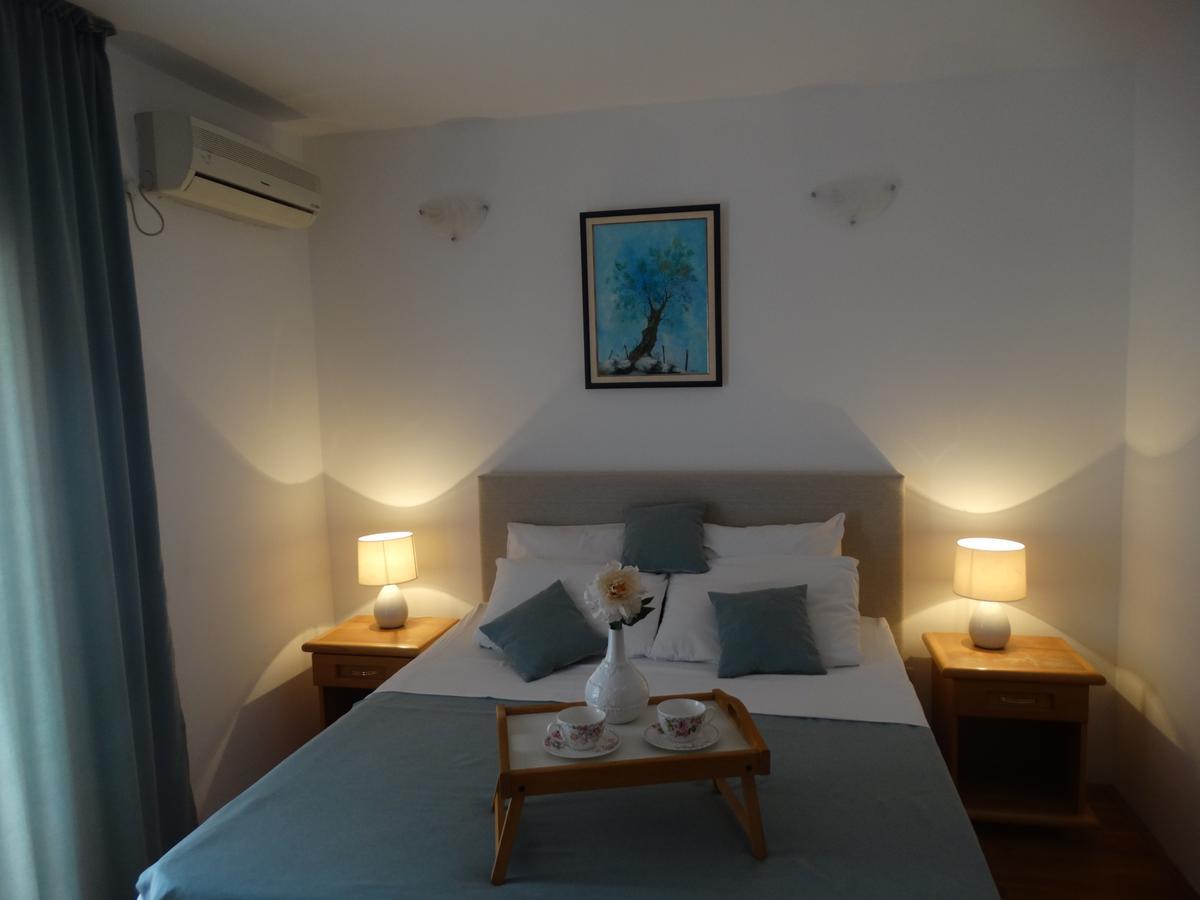 Apartment Nica Sveti Stefan